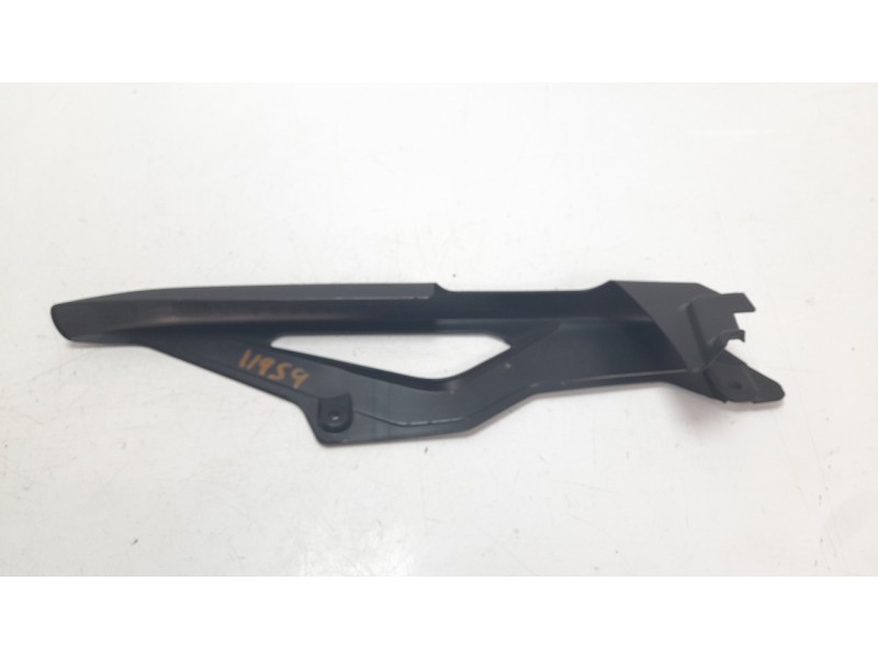 Recambio de moldura para honda cb 750 hornet referencia OEM IAM 40510MGSD301  