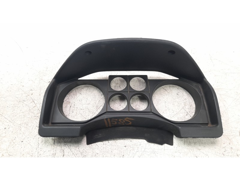 Recambio de moldura para mitsubishi montero (v60/v70) 3.2 di-d cat referencia OEM IAM MR402460  