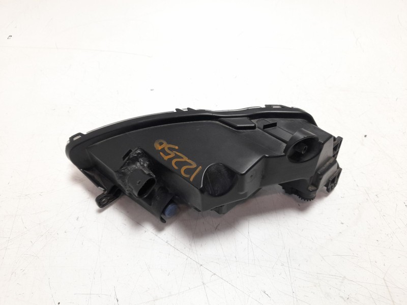 Recambio de faro antiniebla derecho para seat leon (5f1) 1.5 tsi referencia OEM IAM 5F0941702C 1ND01299602 10121391005 , ST43044