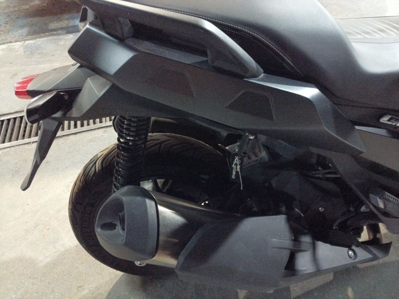 Recambio de moldura para bmw c c 400 x referencia OEM IAM   