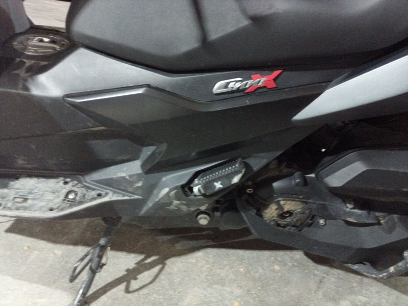 Recambio de moldura para bmw c c 400 x referencia OEM IAM   