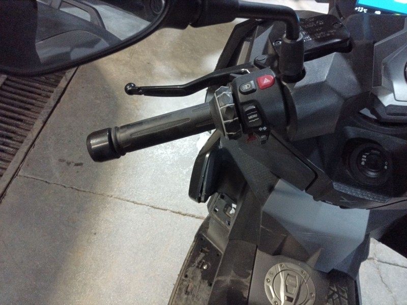 Recambio de piña luces izquierda para bmw c c 400 x referencia OEM IAM   