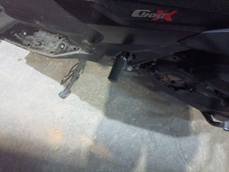 Recambio de estribo lateral para bmw c c 400 x referencia OEM IAM   