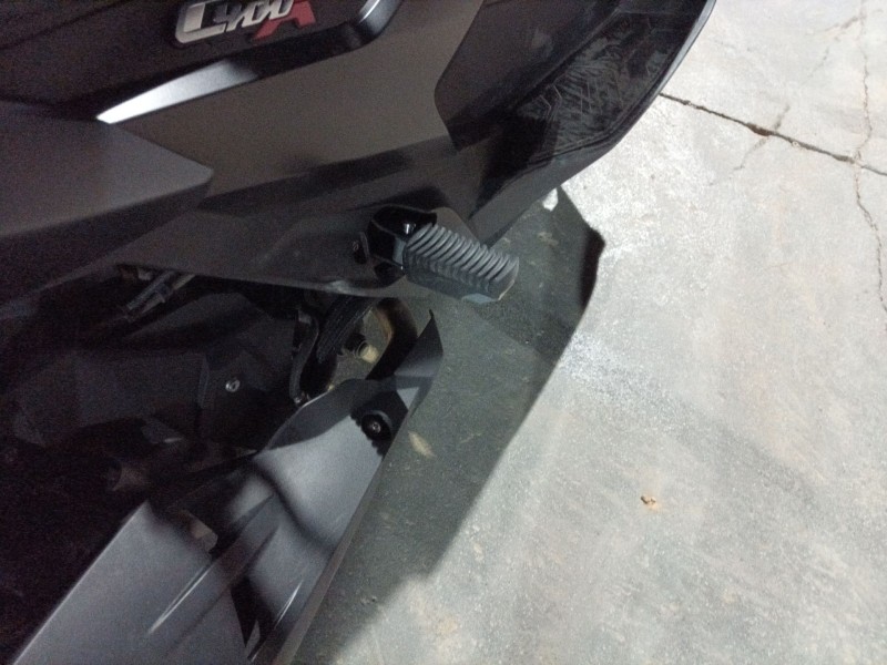 Recambio de estribo lateral para bmw c c 400 x referencia OEM IAM   