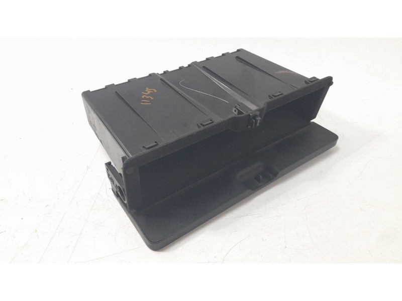 Recambio de guantera para nissan 350 z (z33) 3.5 v6 cat referencia OEM IAM 79970CD000  