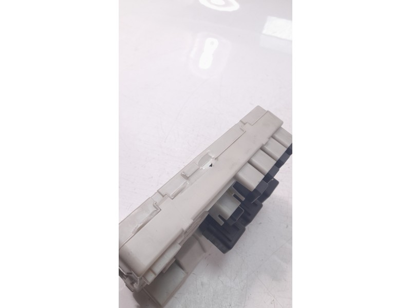 Recambio de caja reles / fusibles para nissan 350 z (z33) 3.5 v6 cat referencia OEM IAM 284B7CD710  