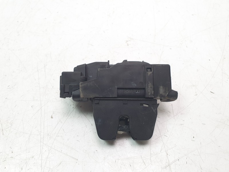 Recambio de cerradura maletero / porton para citroën c4 berlina e-feel pack referencia OEM IAM 9816195380  