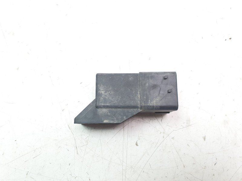 Recambio de rele para peugeot rifter 1.5 bluehdi 100 referencia OEM IAM 9803299780  