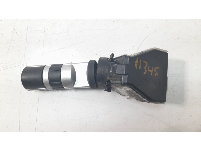 Recambio de mando intermitentes para nissan 350 z (z33) 3.5 v6 cat referencia OEM IAM 4708SD  