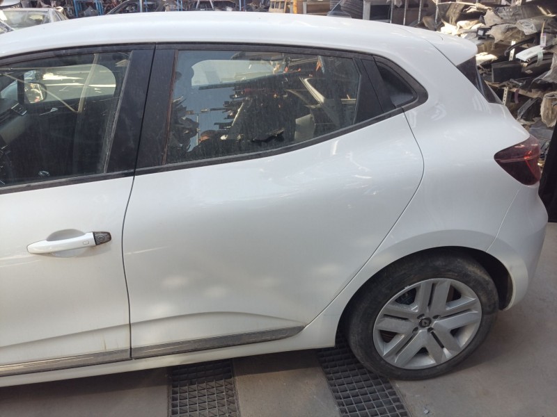 Recambio de puerta trasera izquierda para renault clio v (b7_) 1.0 lpg (b7mt) referencia OEM IAM   