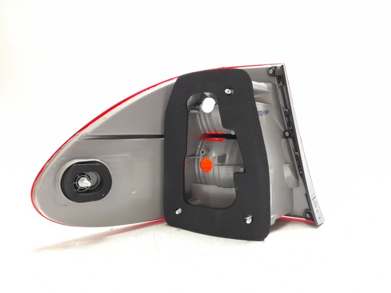 Recambio de piloto trasero derecho para mercedes-benz clase e (w211) berlina referencia OEM IAM A2118201264 103F14141470 1650270