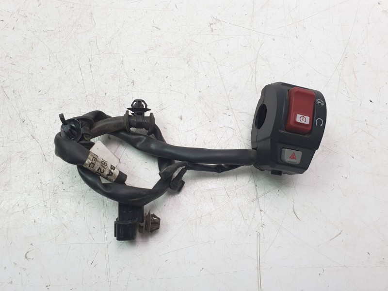 Recambio de piña luces derecha para honda cbr (601cc - ) cbr 650 r (rh01) referencia OEM IAM 35130MKND11  
