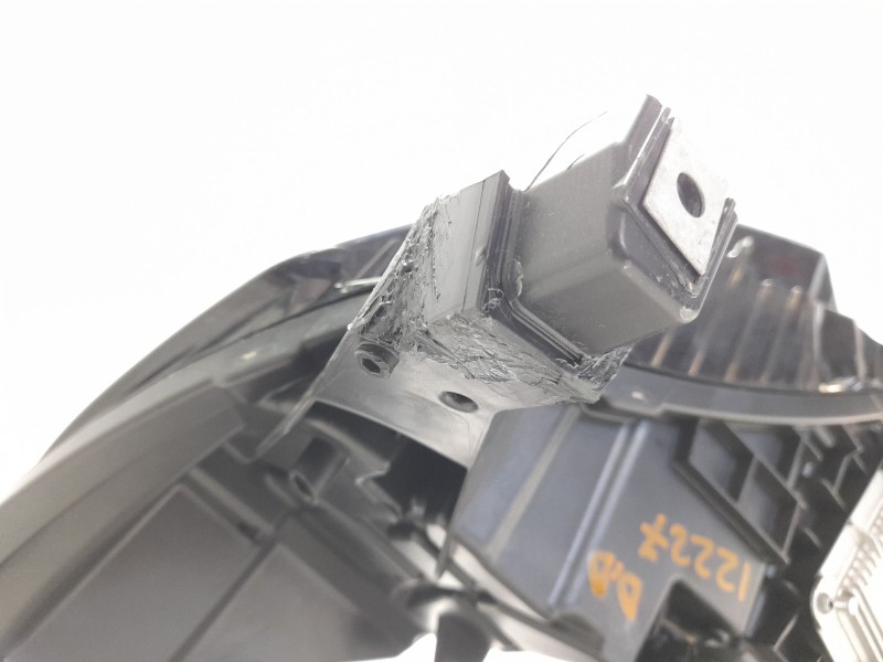 Recambio de faro derecho para renault captur ii (hf_) tce 90 (hfm6) referencia OEM IAM 260107674R 1EX01671402 