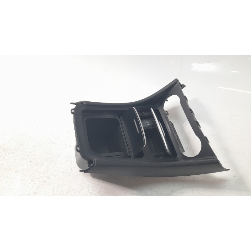 Recambio de consola central para mercedes-benz clase cla (w117) cla 200 cdi (117.308) referencia OEM IAM A1766804600  A176680970