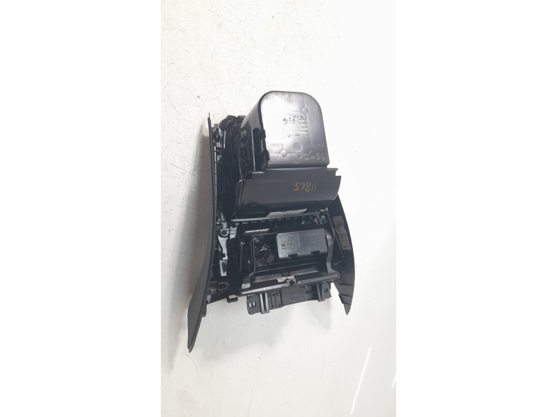 Recambio de consola central para mercedes-benz clase cla (w117) cla 200 cdi (117.308) referencia OEM IAM A1766804600  A176680970