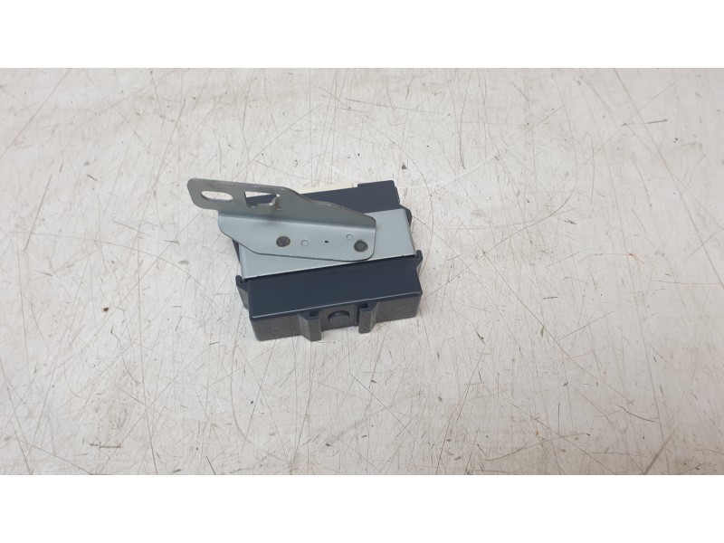 Recambio de deposito aditivo fap para mazda 6 lim. (gh)(.2012) style referencia OEM IAM ADC9505000G  