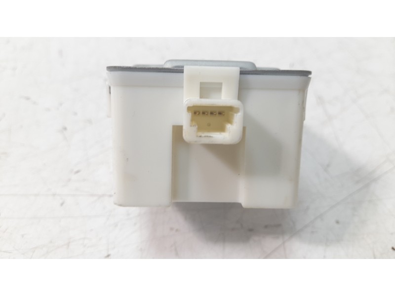 Recambio de modulo electronico para mazda mx-5 (04.2015>) 1.5 16v cat referencia OEM IAM KD45675D4  