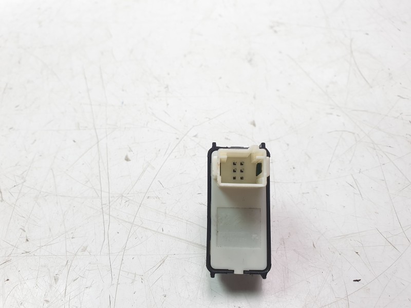 Recambio de mando elevalunas trasero derecho para citroën c4 berlina e-feel pack referencia OEM IAM 96657926XT  