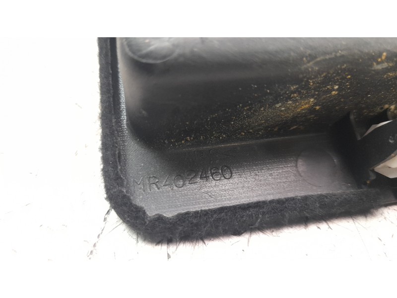 Recambio de moldura para mitsubishi montero (v60/v70) 3.2 di-d cat referencia OEM IAM MR402460  
