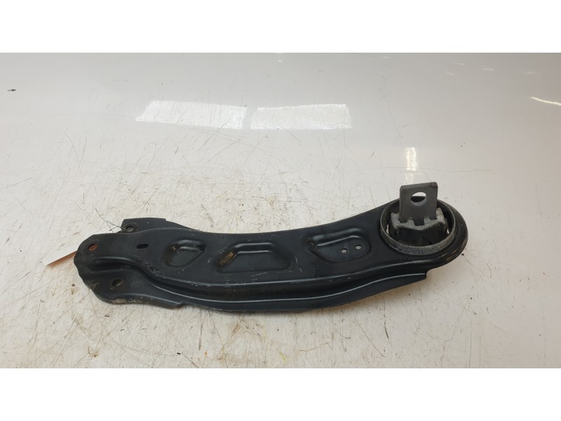 Recambio de brazo suspension inferior trasero derecho para mercedes-benz clase gla (w156) gla 220 cdi 4m / d 4m (156.905) refere