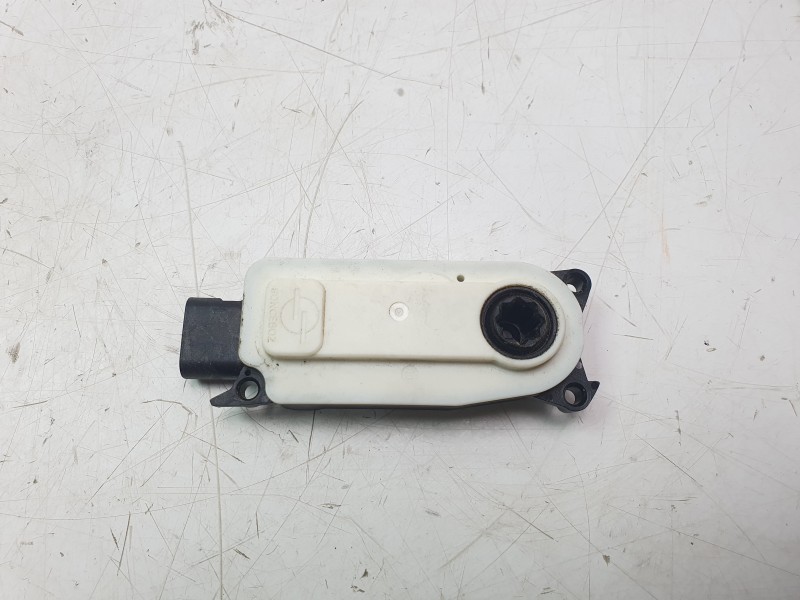 Recambio de modulo electronico para citroën c4 berlina e-feel pack referencia OEM IAM 5877R1001A  