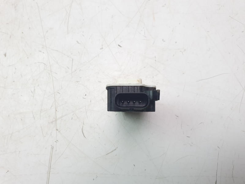 Recambio de modulo electronico para citroën c4 berlina e-feel pack referencia OEM IAM 5877R1001A  