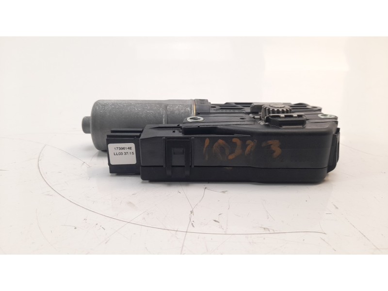 Recambio de motor techo electrico para audi a4 avant (8w5) 3.0 v6 24v tdi referencia OEM IAM 1739614E  