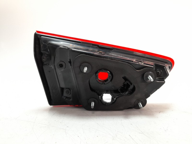 Recambio de piloto trasero derecho interior para hyundai i30 (pd) 1.4 cat referencia OEM IAM 92404G4000  