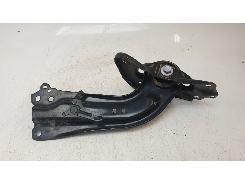 Recambio de brazo suspension inferior trasero izquierdo para toyota c-hr hybrid active referencia OEM IAM   
