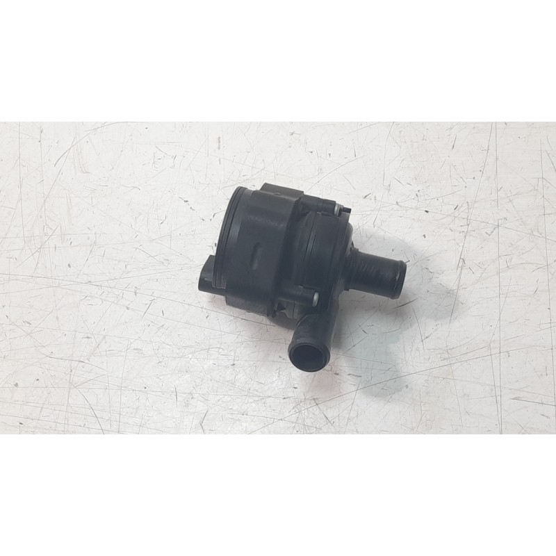 Recambio de bomba agua para mercedes-benz clase cla (w117) cla 200 cdi (117.308) referencia OEM IAM A2118350028  