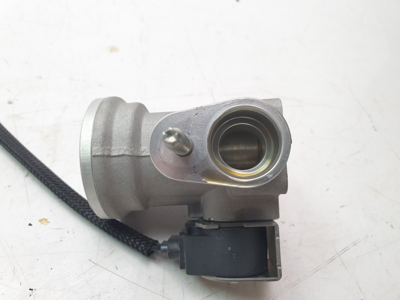 Recambio de valvula expansion para citroën c4 berlina e-feel pack referencia OEM IAM T588458  