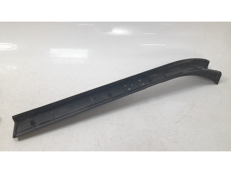 Recambio de moldura para nissan 350 z (z33) 3.5 v6 cat referencia OEM IAM 769B1CD000  