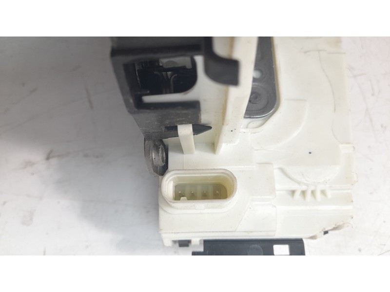 Recambio de cerradura puerta delantera derecha para mercedes-benz clase cla (w117) cla 200 cdi (117.308) referencia OEM IAM A204