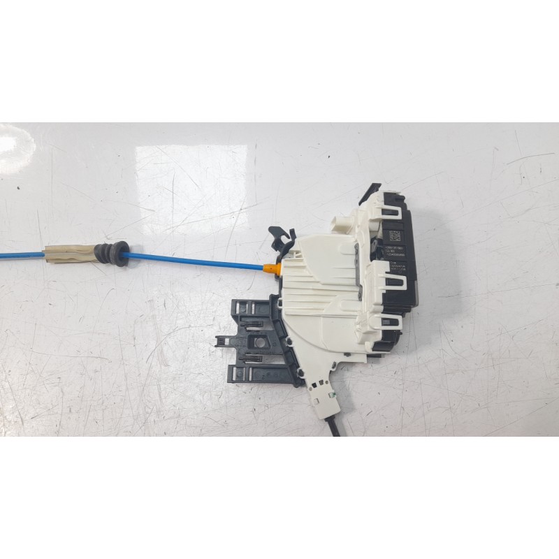 Recambio de cerradura puerta delantera izquierda para mercedes-benz clase cla (w117) cla 200 cdi (117.308) referencia OEM IAM A2