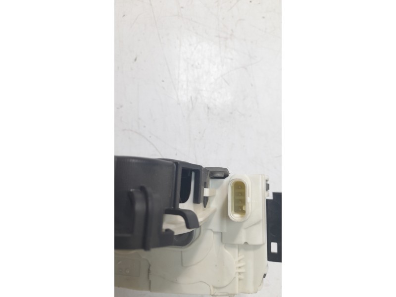 Recambio de cerradura puerta trasera izquierda para mercedes-benz clase cla (w117) cla 200 cdi (117.308) referencia OEM IAM A204