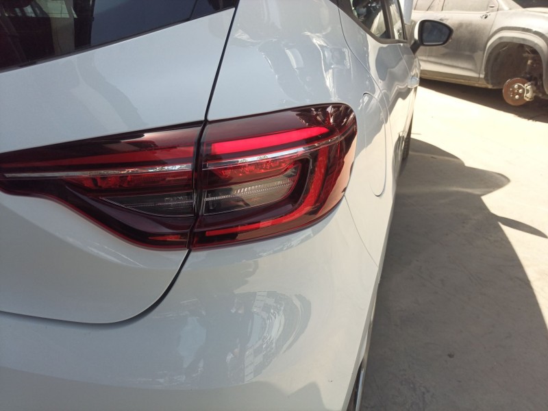 Recambio de piloto trasero derecho para renault clio v (b7_) 1.0 lpg (b7mt) referencia OEM IAM   