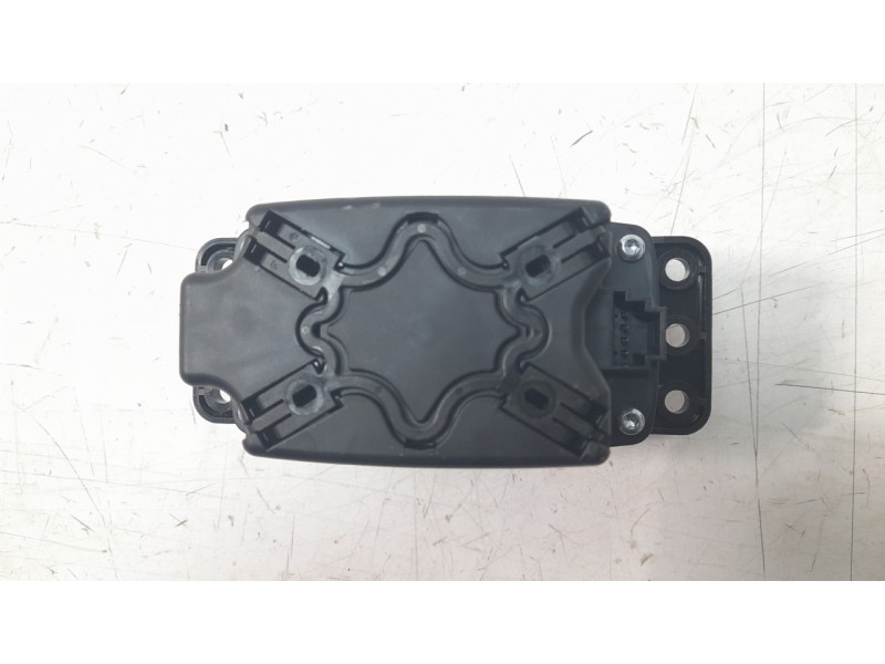 Recambio de mando multifuncion para mercedes-benz clase cla (w117) cla 200 cdi (117.308) referencia OEM IAM A2469009815  