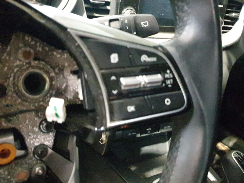 Recambio de volante para kia xceed (cd) 1.0 t-gdi referencia OEM IAM 56100J7840CEP  