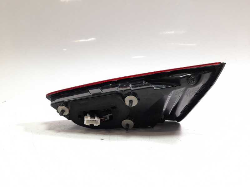 Recambio de piloto trasero izquierdo interior para kia xceed (cd) 1.0 t-gdi referencia OEM IAM 92403J7350  