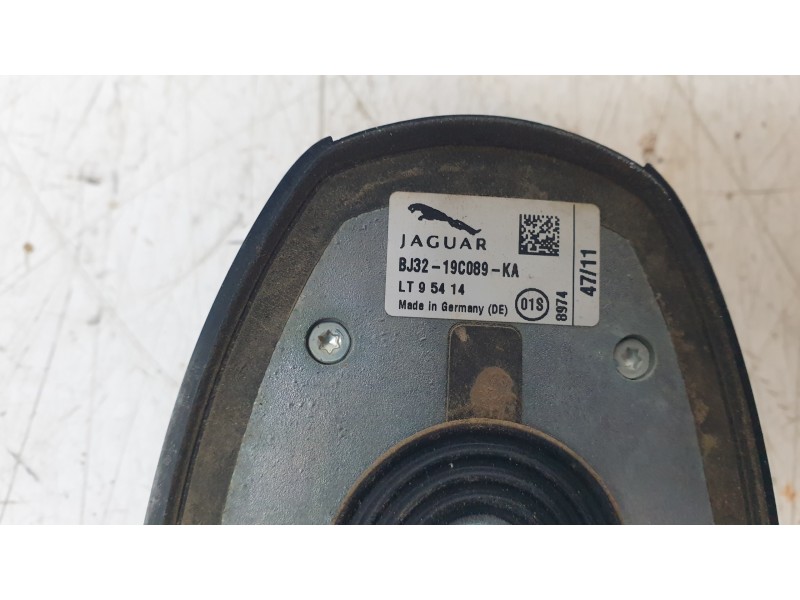 Recambio de antena para land rover range rover evoque (l538) 2.2 d 4x4 referencia OEM IAM BJ3219C089KA  