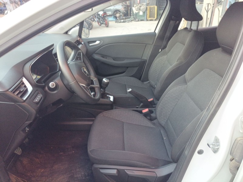 renault clio v (b7_) del año 2020