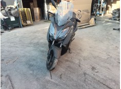 yamaha x-max 125 del año 2022 2