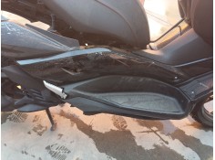 Recambio de moldura para yamaha x-max 125 referencia OEM IAM   