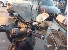 Recambio de retrovisor derecho para yamaha x-max 125 referencia OEM IAM    2