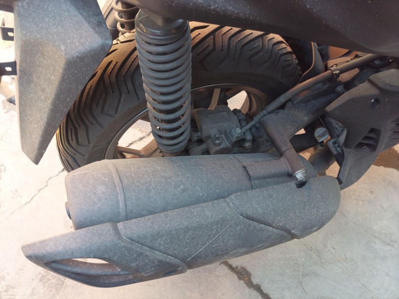Recambio de pinza de freno trasera derecha para yamaha x-max 125 referencia OEM IAM   