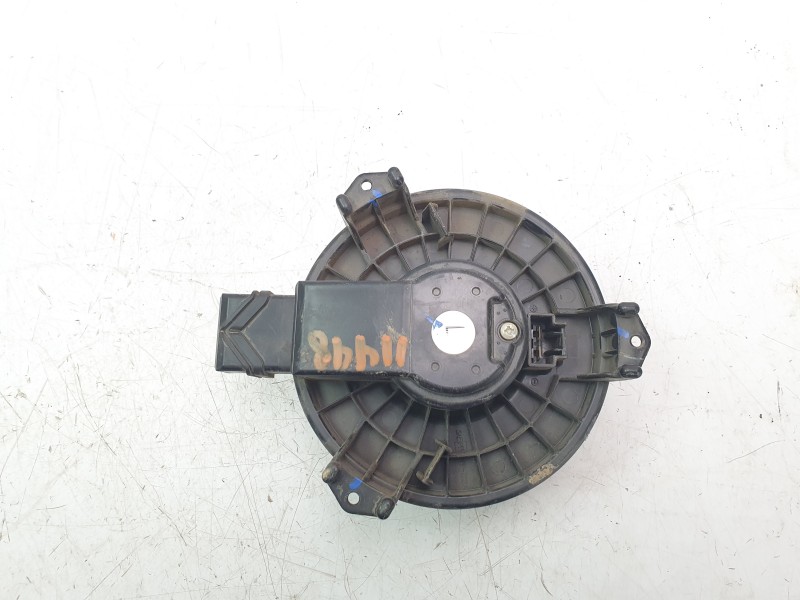 Recambio de ventilador calefaccion para toyota hilux (kun) 3.0 turbodiesel referencia OEM IAM 8710302470  