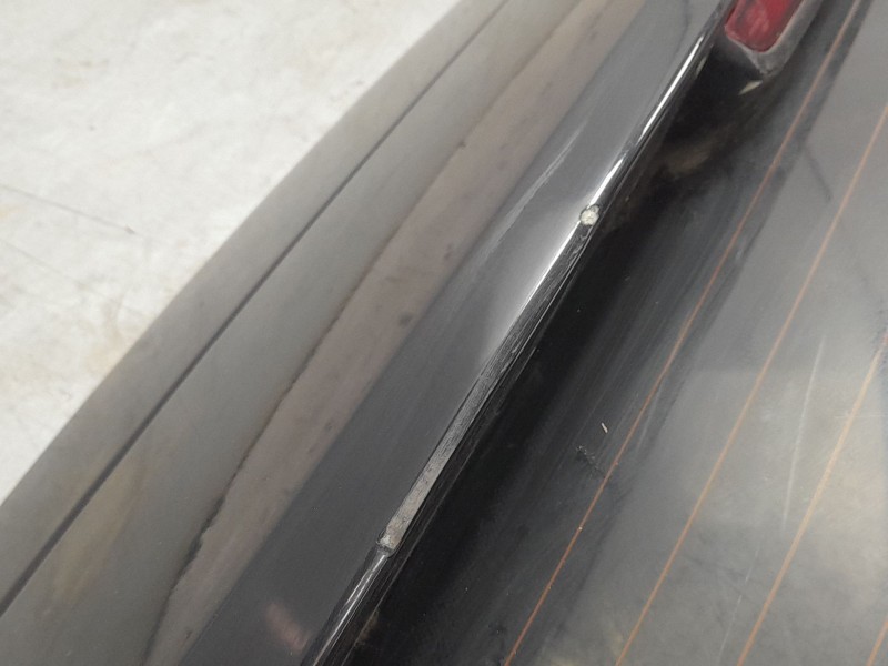 Recambio de porton trasero para mg zs luxury referencia OEM IAM 10691021  