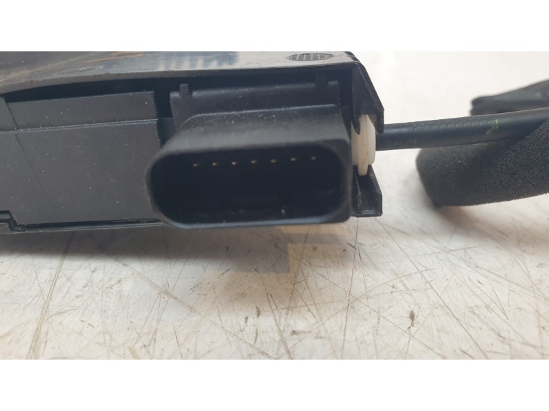 Recambio de cerradura puerta delantera derecha para peugeot 308 ii (lb_, lp_, lw_, lh_, l3_) 1.2 thp 110 referencia OEM IAM 9810