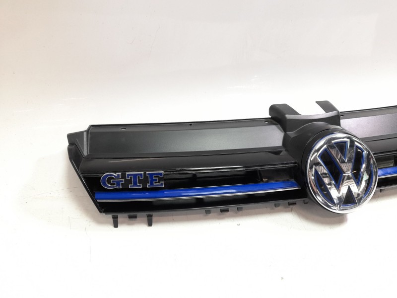 Recambio de rejilla delantera para volkswagen golf vii lim. gte referencia OEM IAM 5GE853653D  
