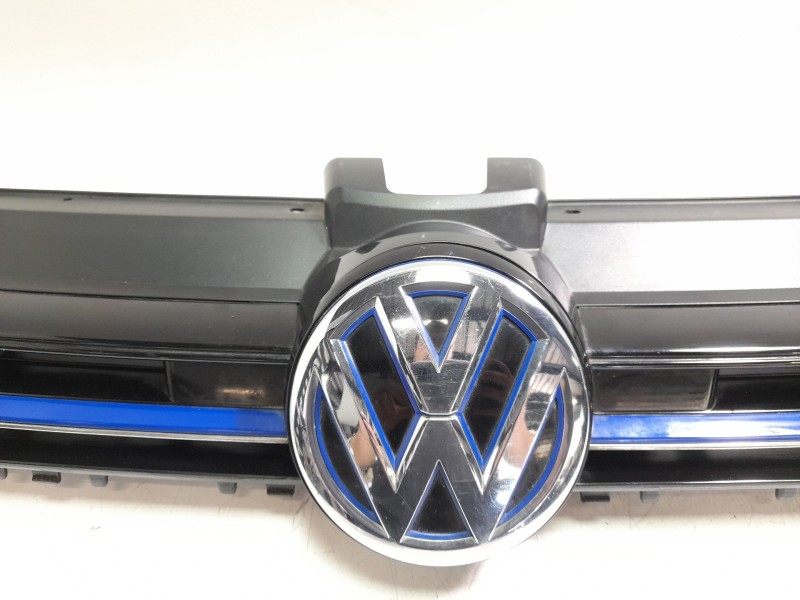 Recambio de rejilla delantera para volkswagen golf vii lim. gte referencia OEM IAM 5GE853653D  